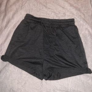 Cuffed baggy shorts